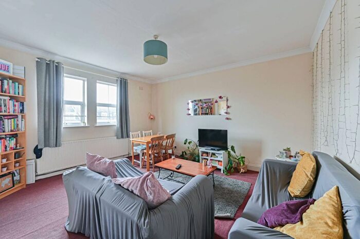 3 Bedroom Flat To Rent In Huron Road, Heaver Estate, London, SW17