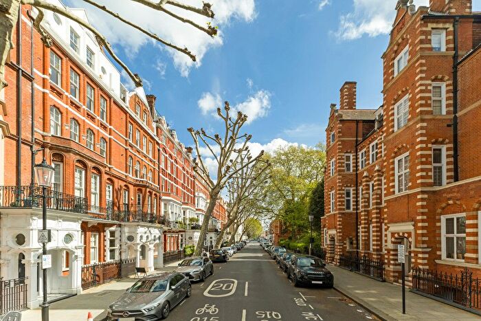 2 Bedroom Flat To Rent In Collingham Gardens, London, SW5