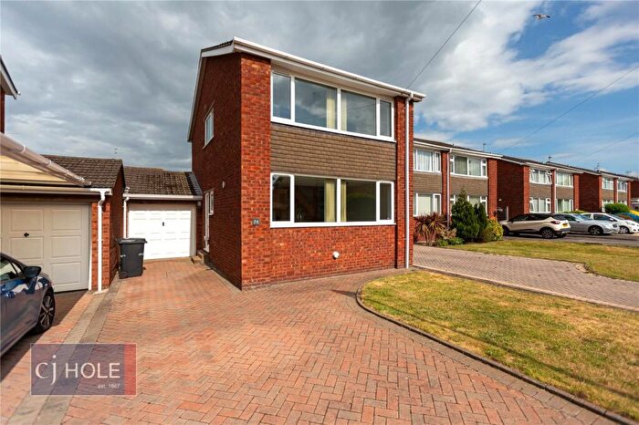 3 Bedroom Link Detached House To Rent In Tereslake Green, Bristol, BS10