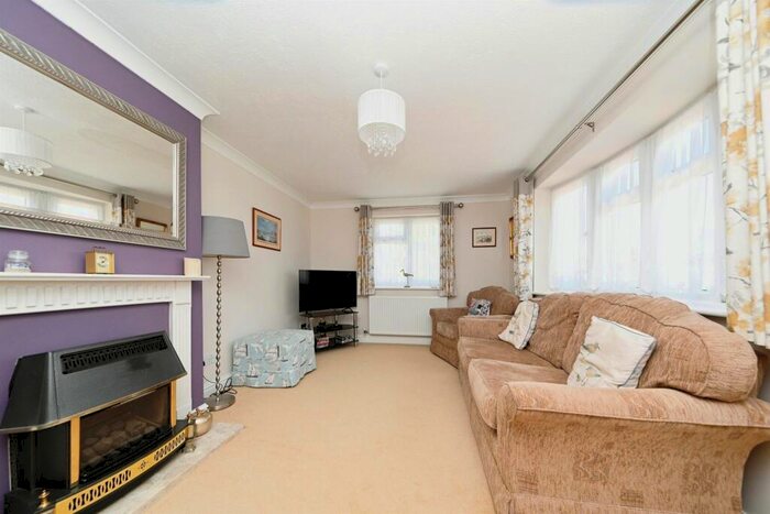 3 Bedroom Detached Bungalow For Sale In Collingwood Close, Heacham, King'S Lynn, PE31