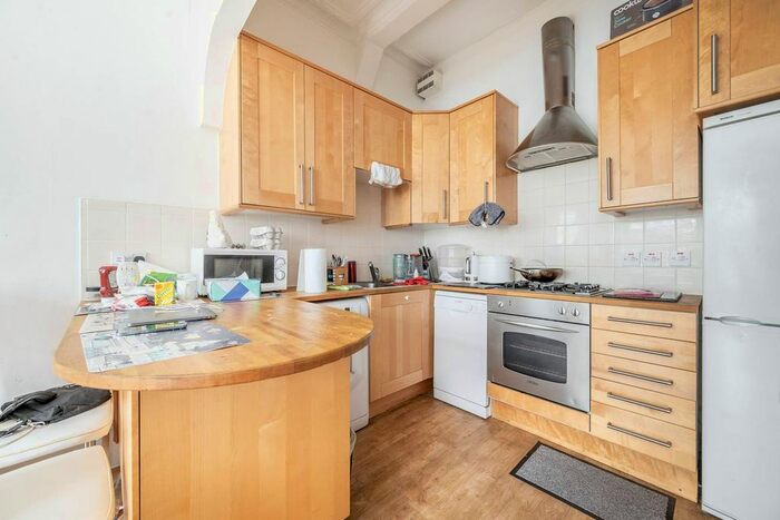 2 Bedroom Flat To Rent In Southwell Gardens, South Kensington, London, SW7