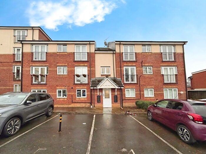 2 Bedroom Flat To Rent In Pinhigh Place, Salford, M6