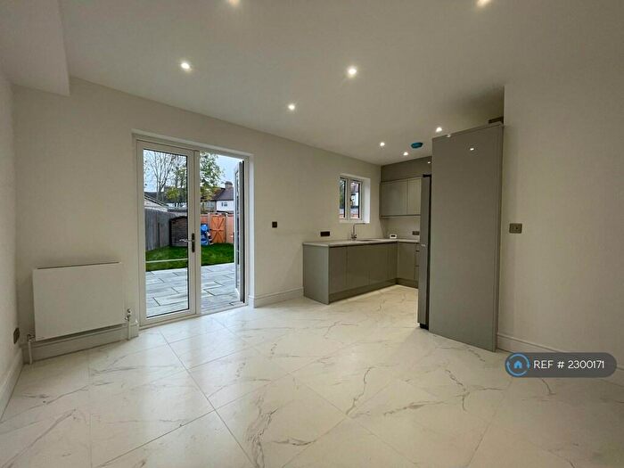 4 Bedroom Terraced House To Rent In Crossways Road, Beckenham, BR3