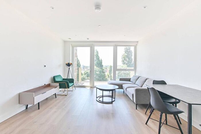 2 Bedroom Flat For Sale In Beresford Avenue, Wembley, HA0