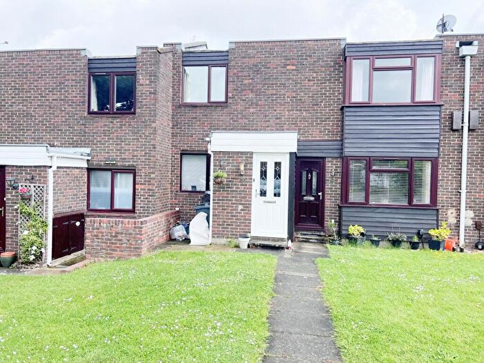 2 Bedroom Maisonette To Rent In Wood Dale, Great Baddow, Chelmsford, Essex, CM2