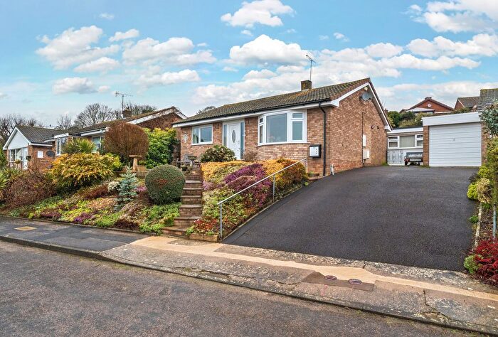 2 Bedroom Bungalow For Sale In Glynfield Rise, Ebley, Stroud, Gloucestershire, GL5