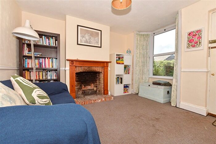 3 Bedroom Terraced House For Sale In Shalmsford Street, Chartham, Canterbury, Kent, CT4