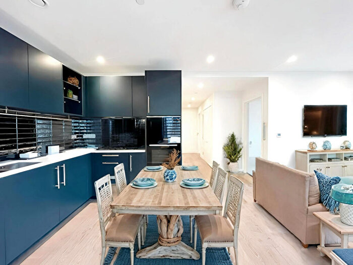 2 Bedroom Apartment To Rent In Alington House, London, N8