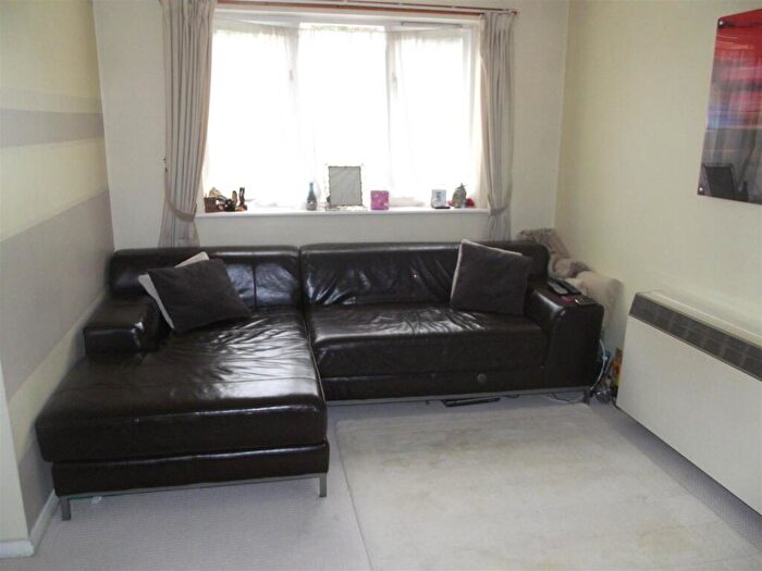 1 Bedroom Flat To Rent In Viking Place Leyton, E10