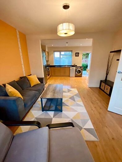 2 Bedroom Terraced House To Rent In Bideford Road, Ruislip, HA4