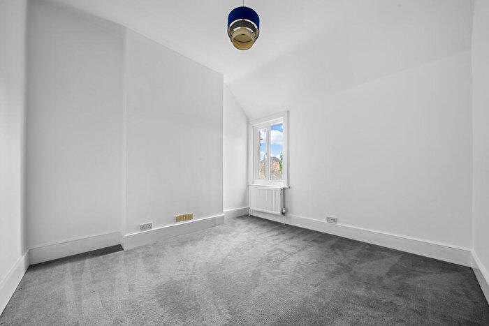 3 Bedroom End Of Terrace House For Sale In Cowper Gardens, South Wallington, SM6