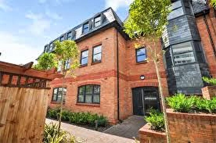 1 Bedroom Flat To Rent In The Grove, Slough, SL1