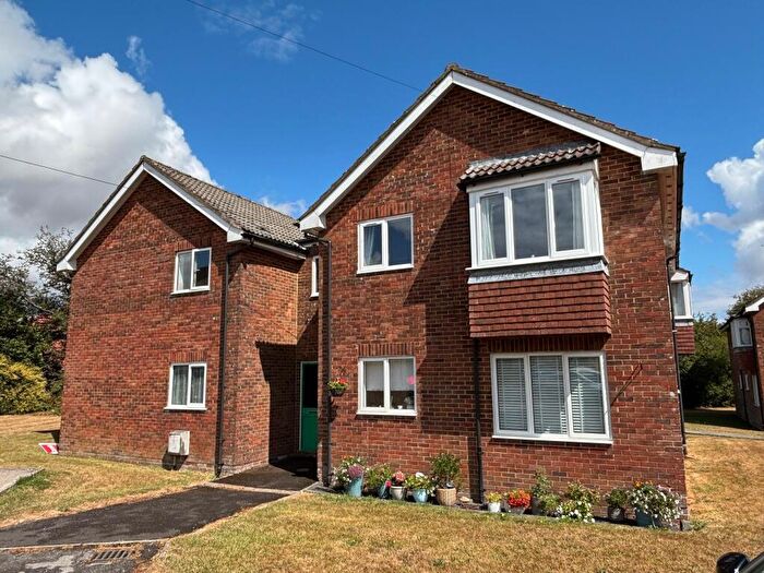 1 Bedroom Flat To Rent In Blackmore Road, Shaftesbury, Dorset, SP7