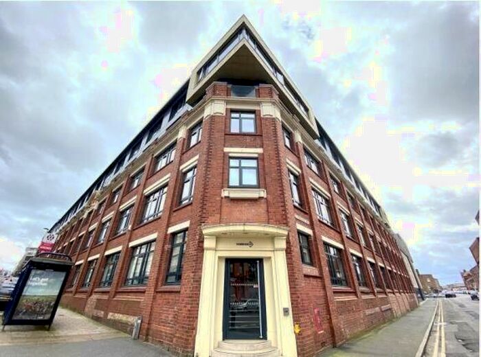 2 Bedroom Flat To Rent In Cotton House, Fabrick Square, Lombard Street, Birmingham, West Midlands, B12