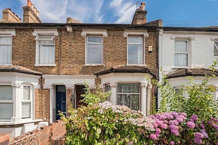 4 Bedroom Terraced House To Rent In Colmer Road, London, SW16