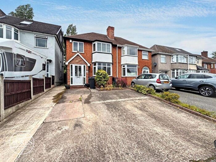 3 Bedroom Semi-Detached House For Sale In Beeches Road, Great Barr, Birmingham, B42