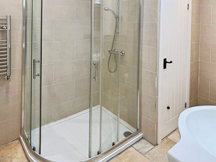 1 Bedroom Lodge To Rent In Ghyll Mount, Yeadon, LS19