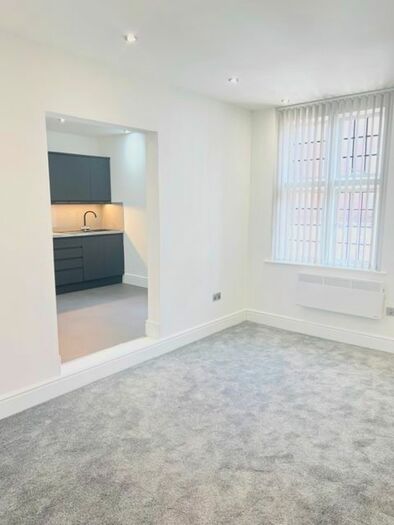 2 Bedroom Flat To Rent In The Bell, Stoubridge, DY8