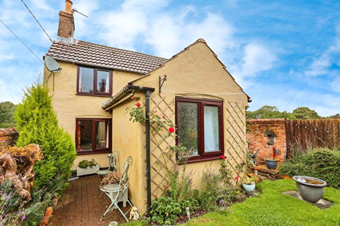 2 Bedroom Cottage To Rent In Main Street, Holwell, Melton Mowbray, LE14