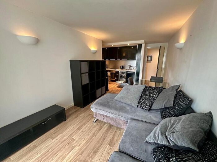 2 Bedroom Apartment To Rent In West Point Leeds, LS2