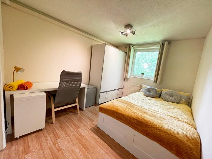 1 Bedroom Flat To Rent In Geddington Road, Corby, NN18