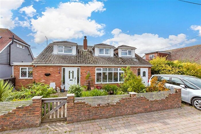 4 Bedroom Detached House For Sale In Dunstall Close, St Marys Bay, Romney Marsh, Kent, TN29