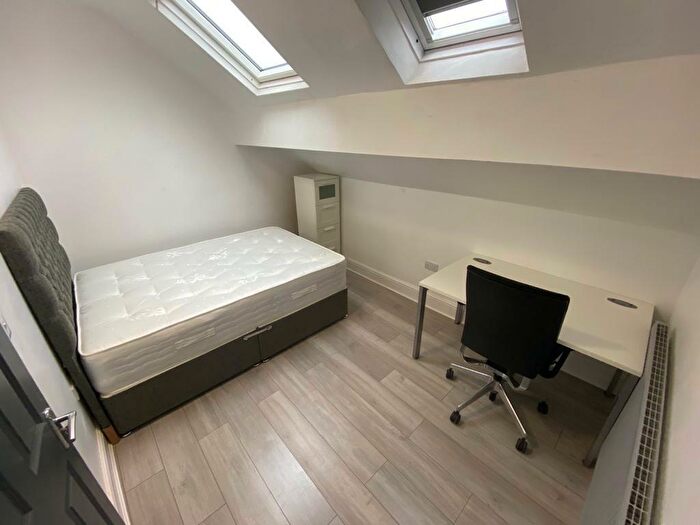 6 Bedroom Terraced House To Rent In Harold Terrace, Hyde Park, Leeds, LS6