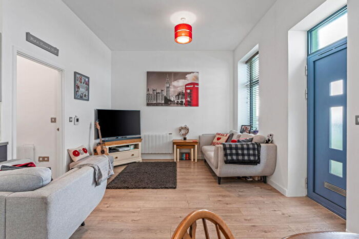 2 Bedroom Flat For Sale In Kings Road, Stevenage, SG1