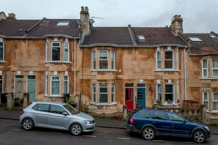 2 Bedroom House To Rent In Park Avenue, BA2