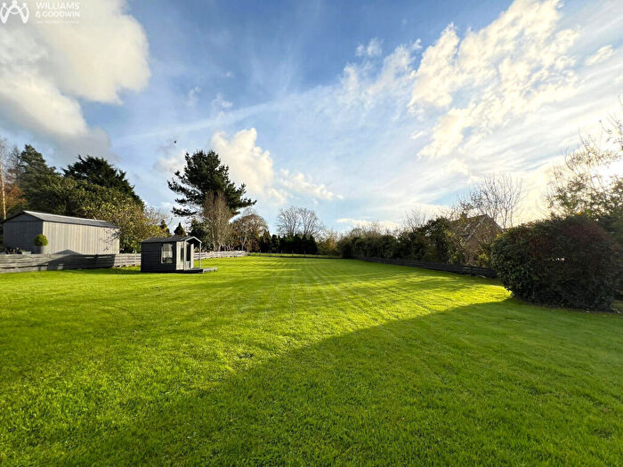 5 Bedroom Detached House For Sale In Lon Tudur, Llangefni, Anglesey, LL77