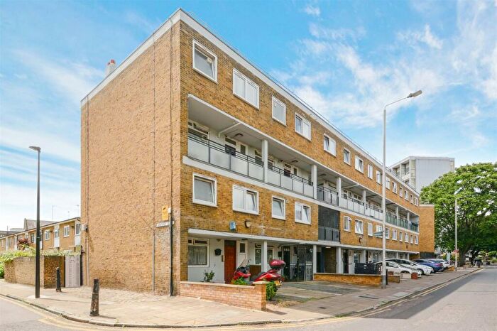 3 Bedroom Flat To Rent In Cleveland Way, London, E1