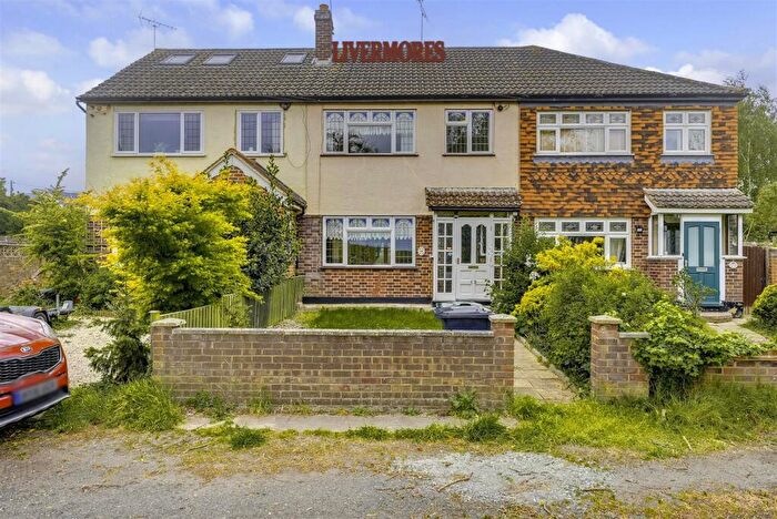 3 Bedroom Terraced House For Sale In May Road, Dartford, DA2