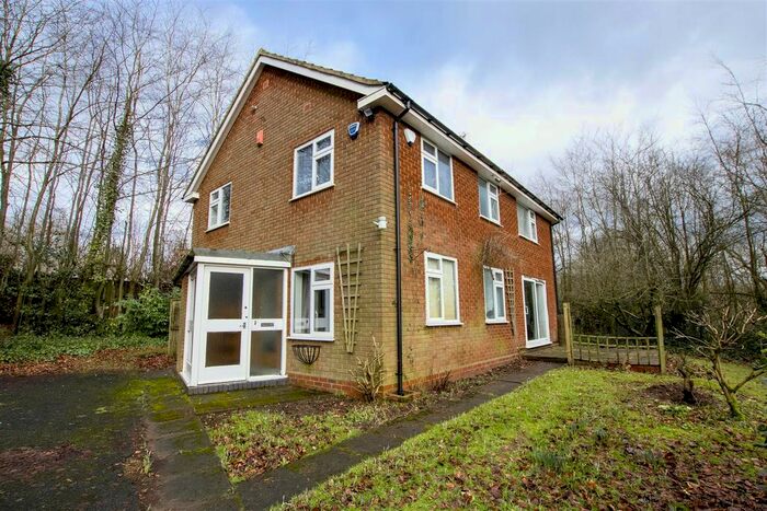 4 Bedroom Property To Rent In Bristol Road, Selly Oak, Birmingham, B29