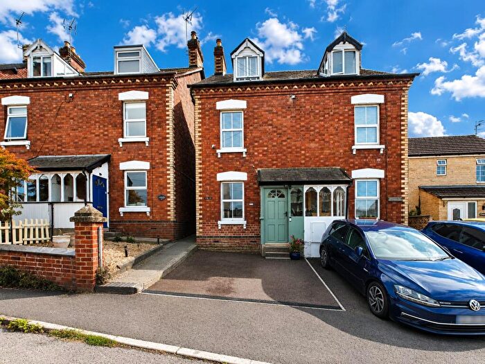 3 Bedroom Semi-Detached House For Sale In Bath Road, Kings Stanley, Stonehouse, GL10