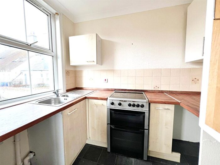 1 Bedroom Flat To Rent In Winterbourne House, - Rowlands Road, Worthing, West Sussex, BN11