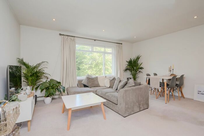 2 Bedroom Flat To Rent In Denmark Avenue, Wimbledon, SW19