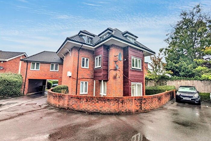 2 Bedroom Flat For Sale In Highfield, SO17