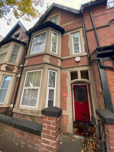 5 Bedroom Semi-Detached House To Rent In Castle Boulevard, Nottingham, NG7