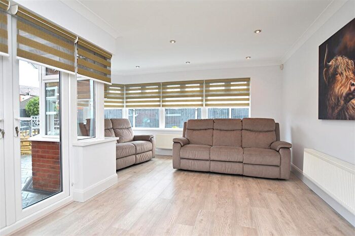 4 Bedroom Detached House For Sale In Berse Gardens, Berse Road, Caego, LL11