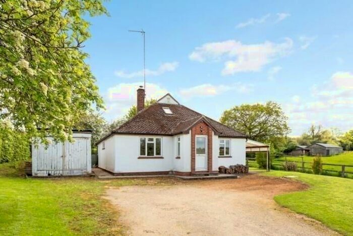 3 Bedroom Detached Bungalow To Rent In South Newington, Oxfordshire, OX15