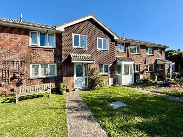 3 Bedroom Terraced House For Sale In Lanes End, Totland Bay, PO39