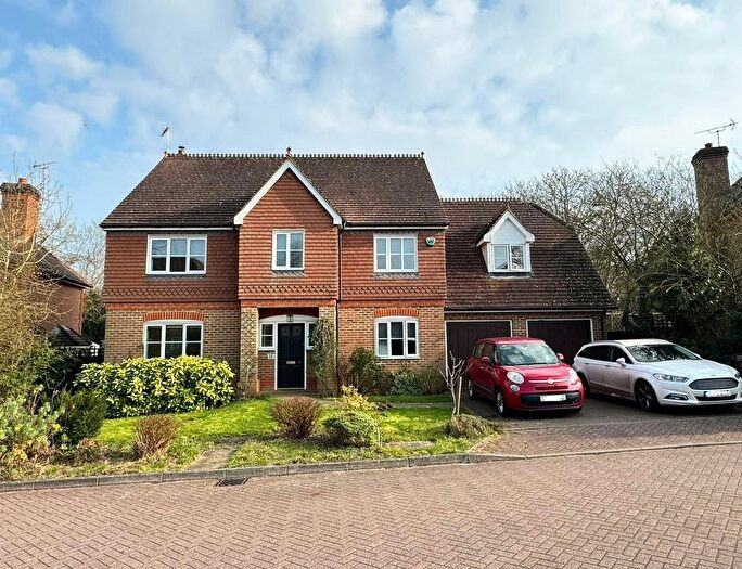 5 Bedroom Detached House To Rent In Millstream Green, Willesborough, Ashford, Kent, TN24