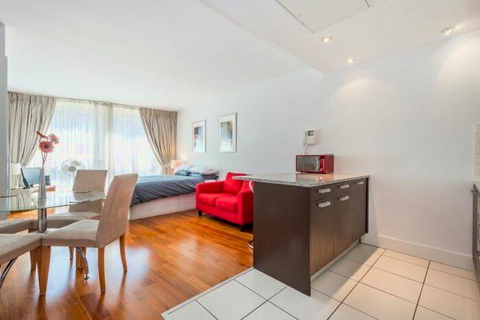 Studio To Rent In Praed Street, London, W2