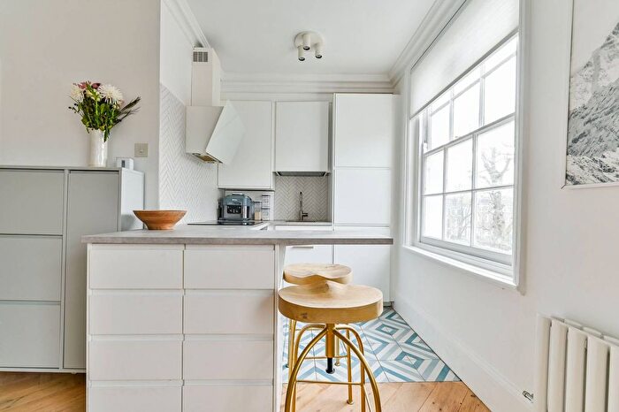 1 Bedroom Flat To Rent In Gloucester Crescent, Primrose Hill, London, NW1