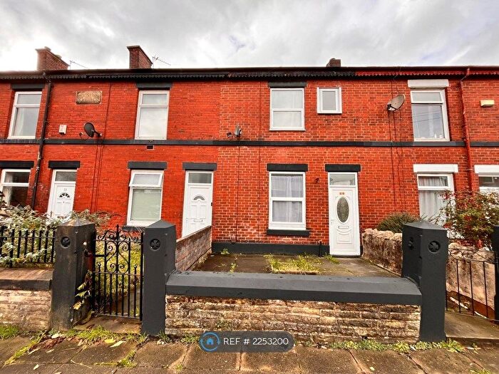 3 Bedroom Terraced House To Rent In Knowles Street, Radcliffe, Manchester, M26