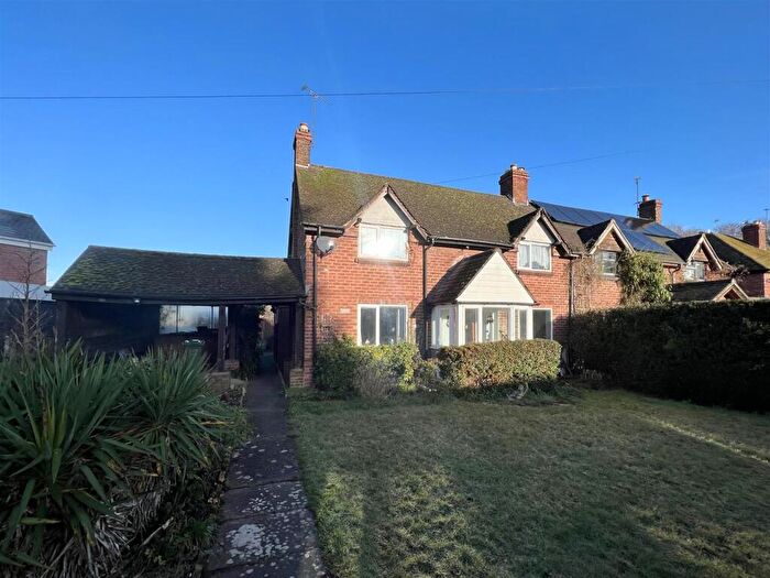 3 Bedroom Semi Detached House For Sale In The Croft, Blakedown, Kidderminster, DY10