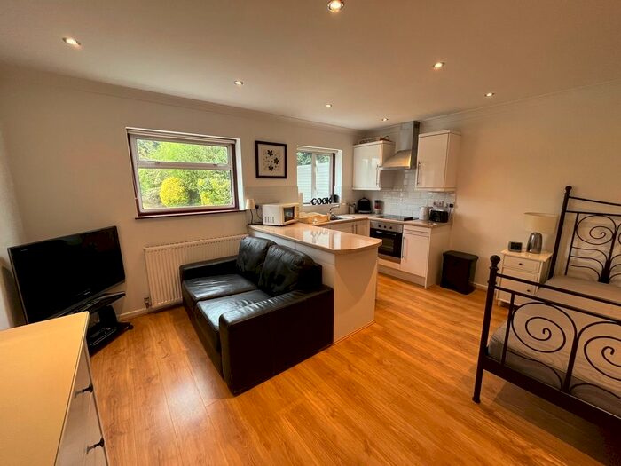 1 Bedroom Studio To Rent In Bedford Road, Sutton Coldfield, B75