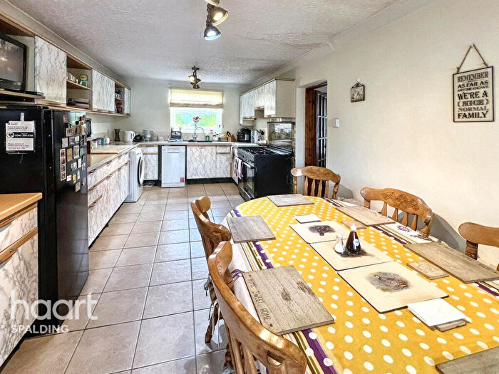 4 Bedroom Detached House For Sale In Pipwell Gate, Saracens Head, PE12