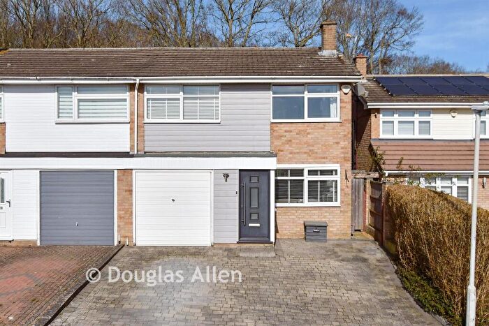 3 Bedroom End Of Terrace House For Sale In Dedham Close, Billericay, Essex, CM11