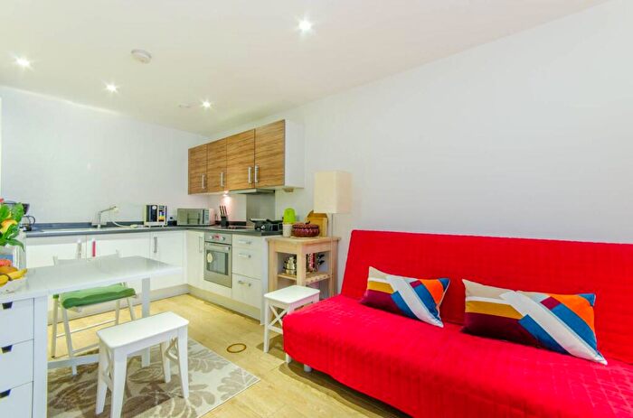 1 Bedroom Flat To Rent In New Festival Quarter, Poplar, London, E14